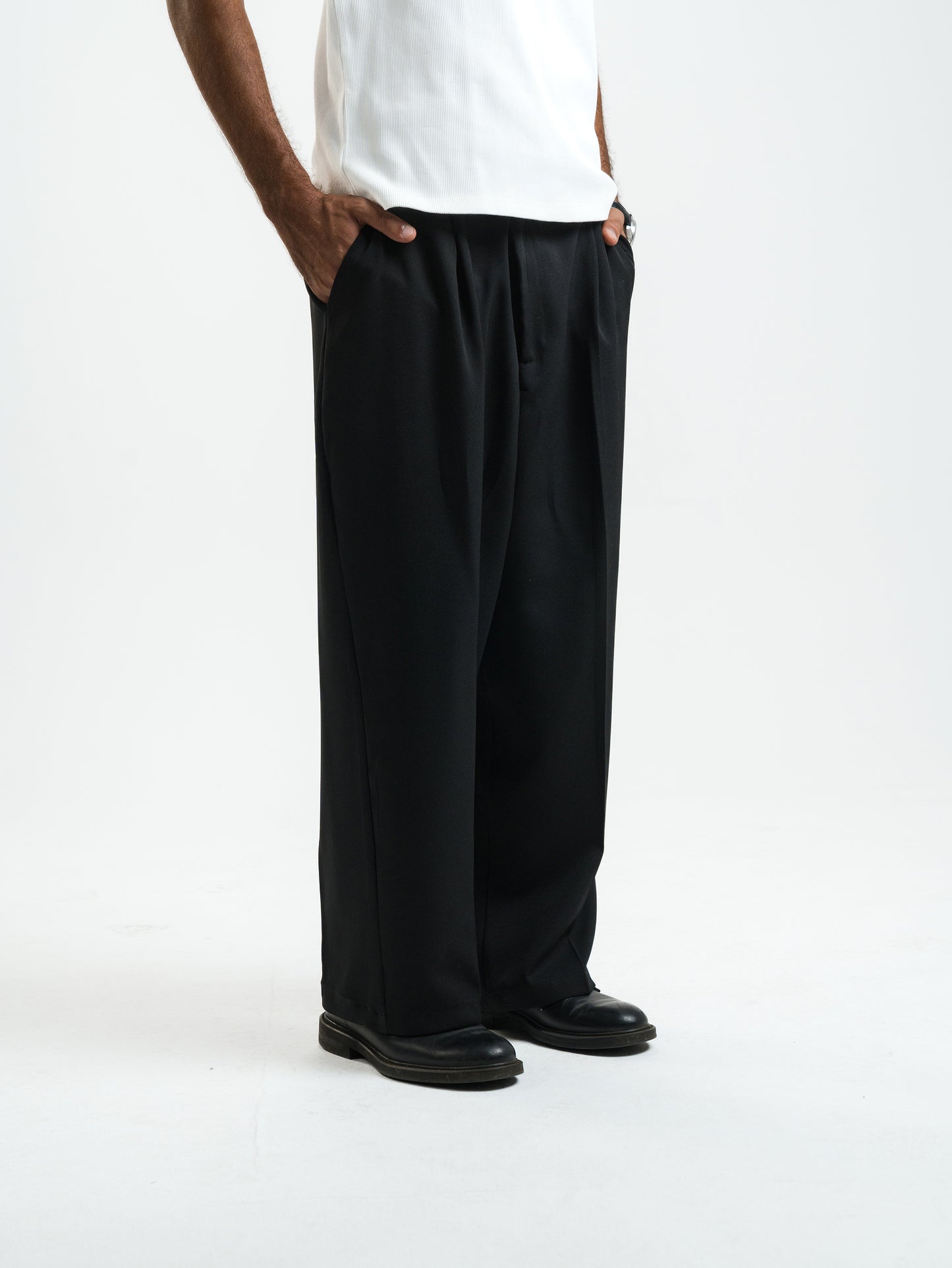 Wide leg Pleated Pants (Him)