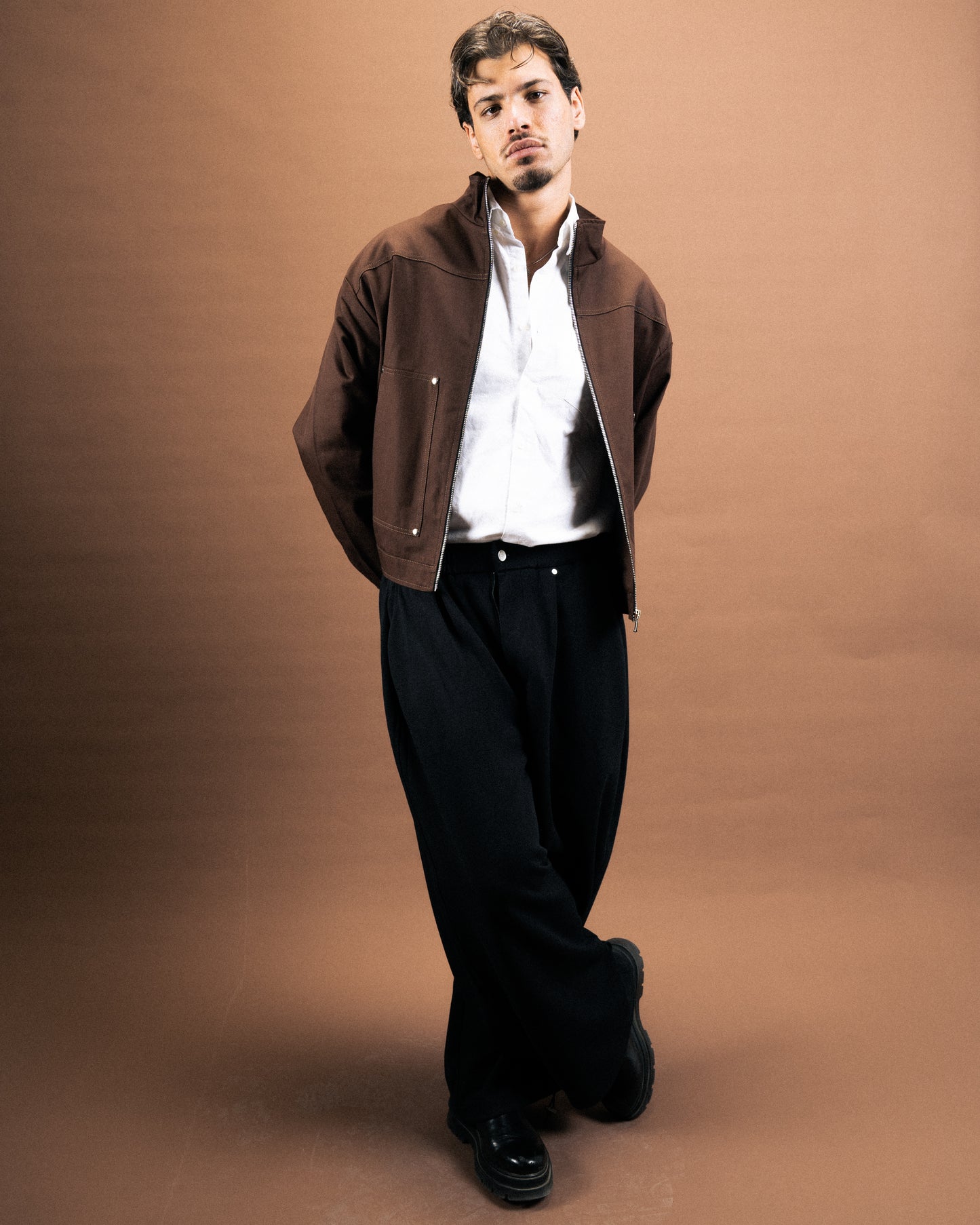 بني Carpenter جاكيت  